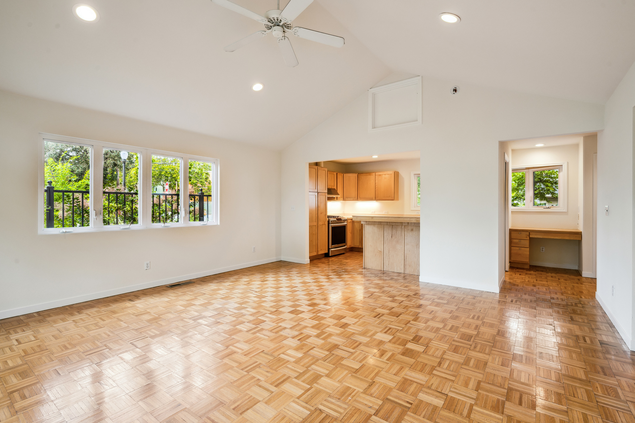 1413 Washington Street, Calistoga Presented by Brian Durnian