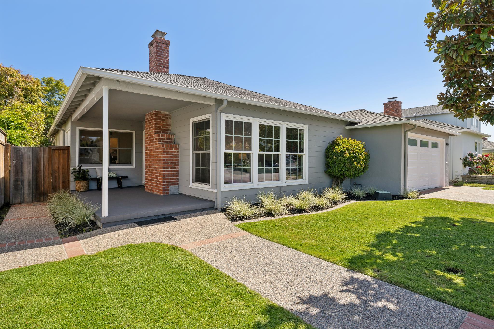 1636 Marco Polo Way presented by Lisa Wolfe and Raziel Ungar