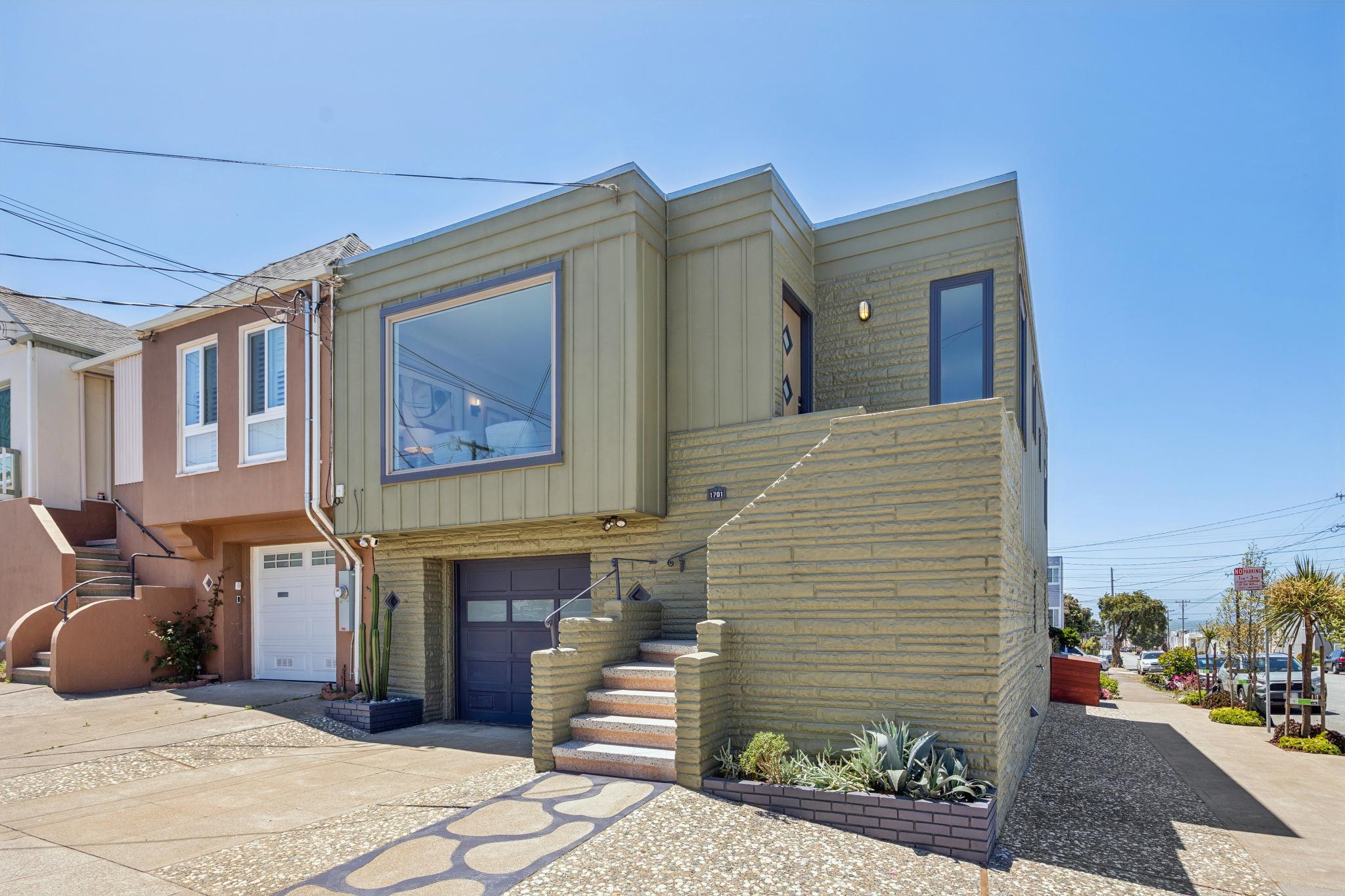 1701 40th Avenue in San Francisco in daylight