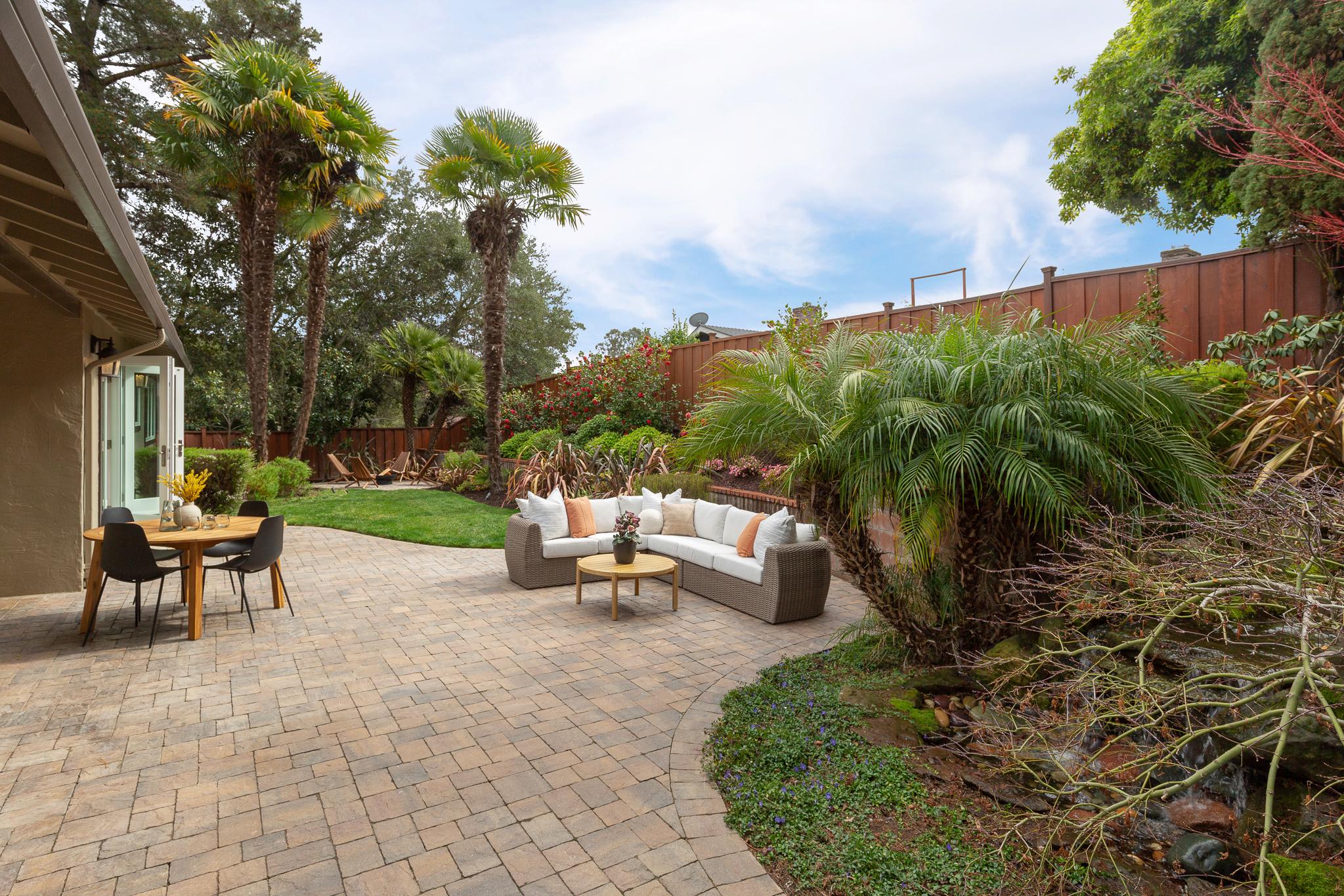 261 Silverado Court — Backyard