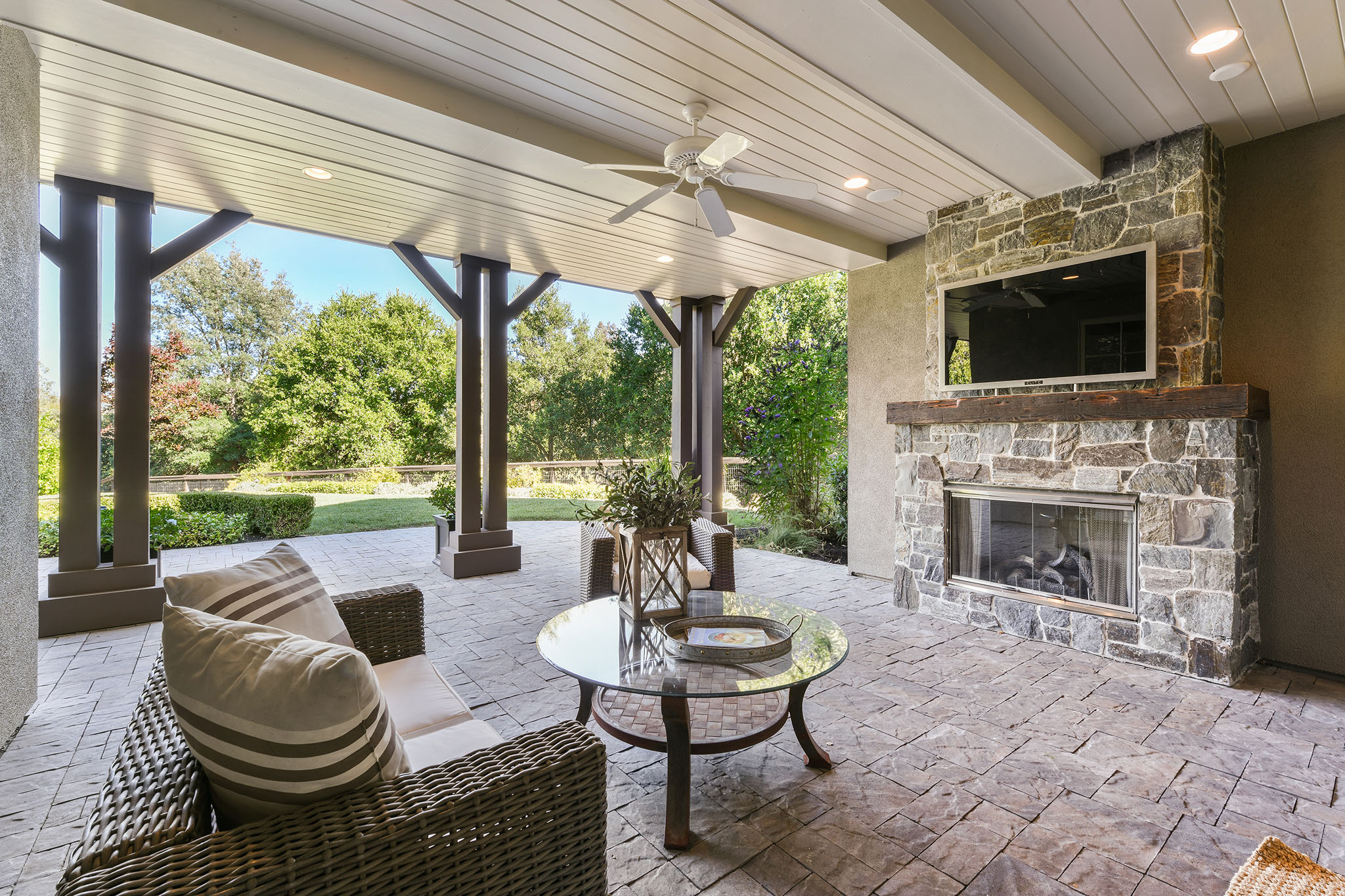 Image number 28 for slideshow of 41 Prado Way