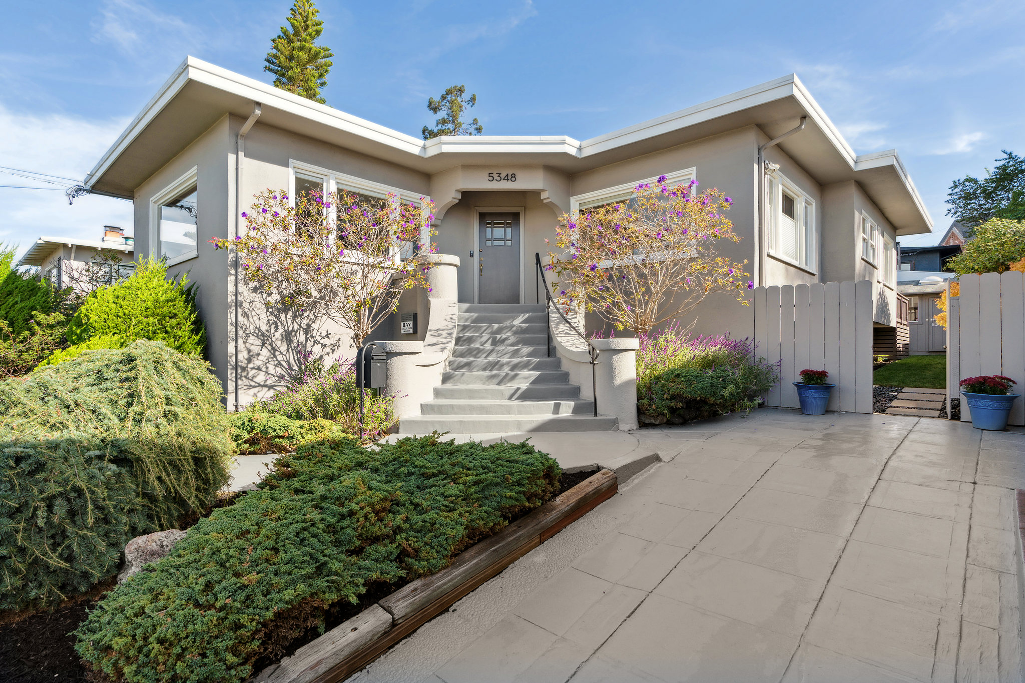 Image number 1 for slideshow of 5348 Thomas Avenue Rockridge