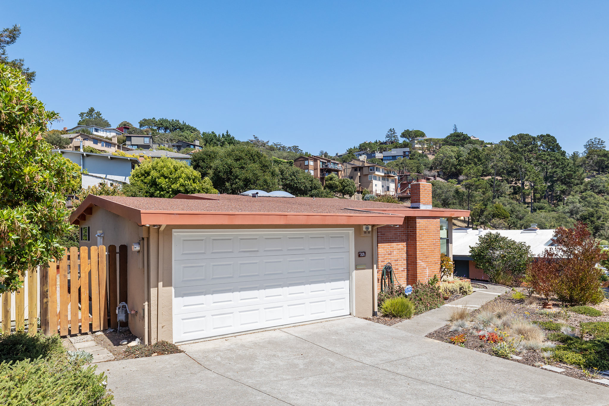 Cover Image for 7820 Potrero Avenue presented by Souza &  Niroomand Team