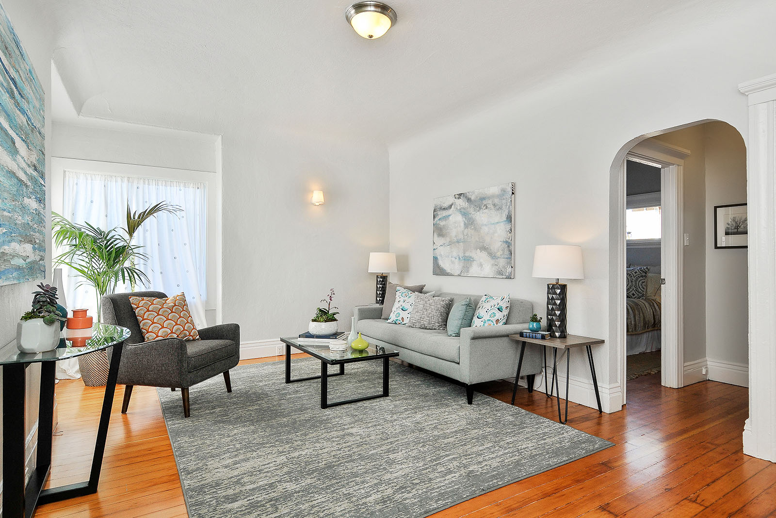 Image number 2 for slideshow of 986 37th St. Oakland CA 94608