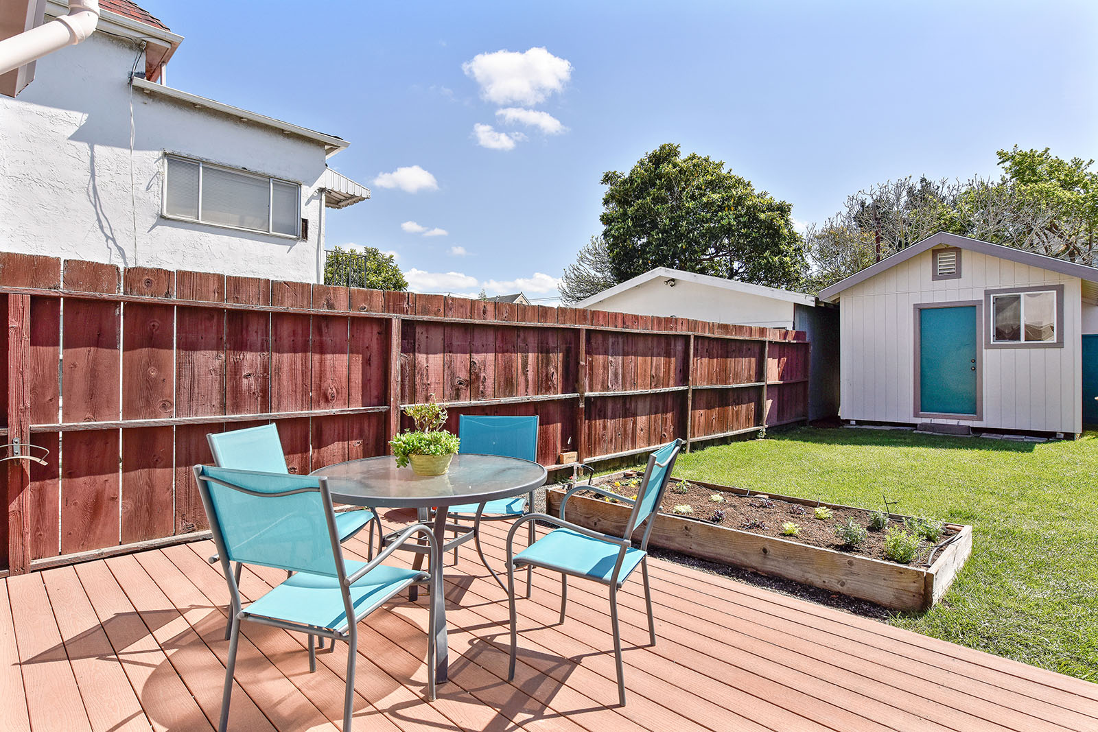 Image number 4 for slideshow of 1083 Alcatraz Avenue Oakland 94608