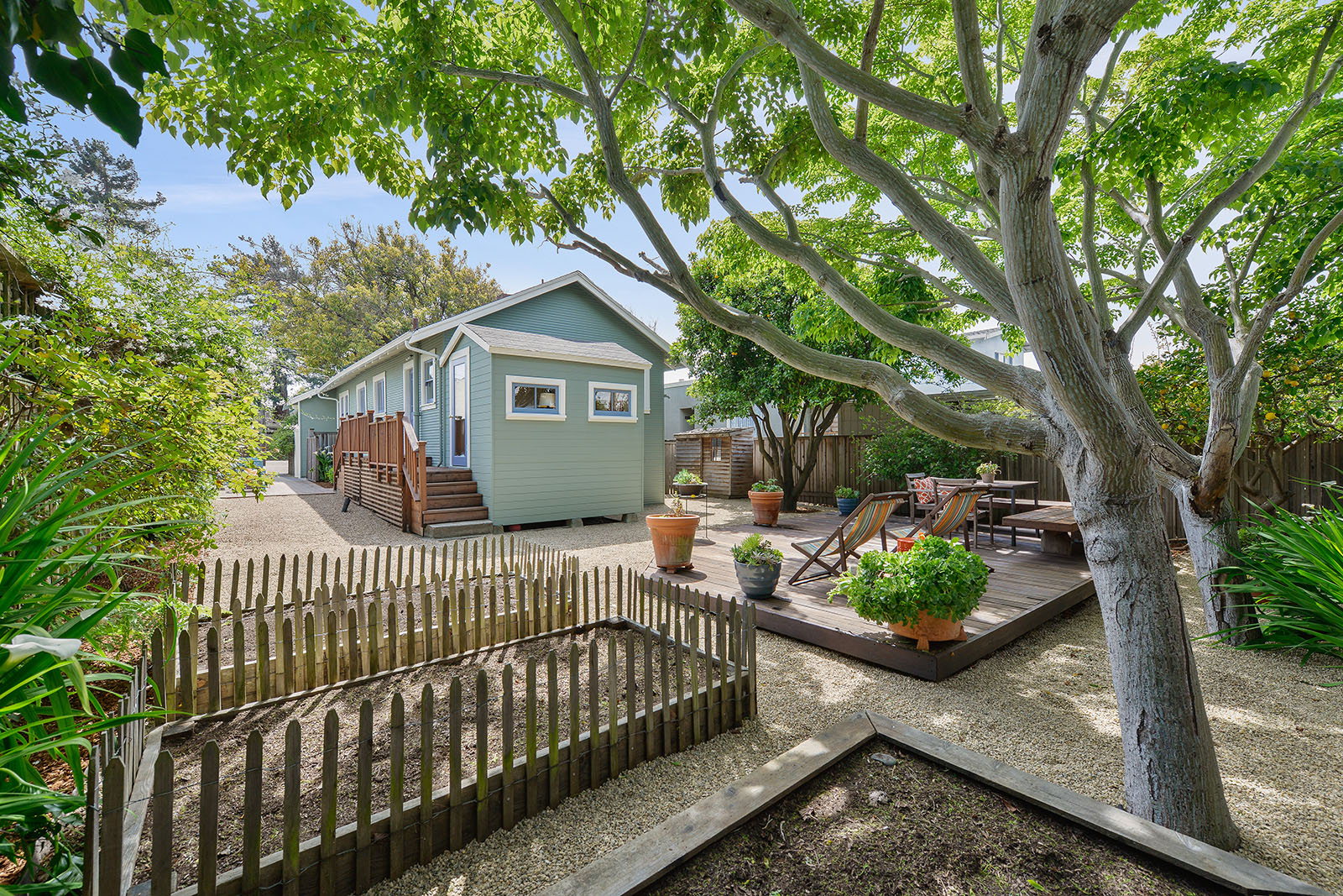 Image number 5 for slideshow of 1253 Hearst Avenue 94702