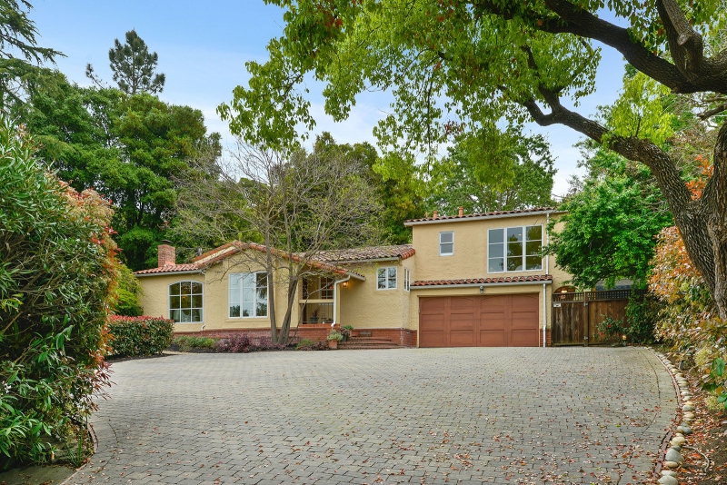 690 Glenside Drive