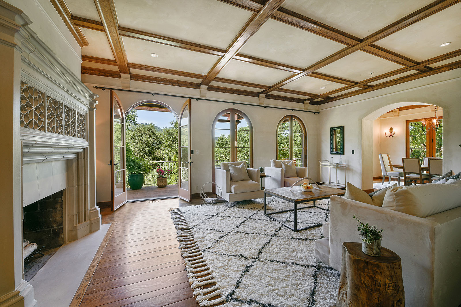Image number 2 for slideshow of 21 La Noria, Orinda -