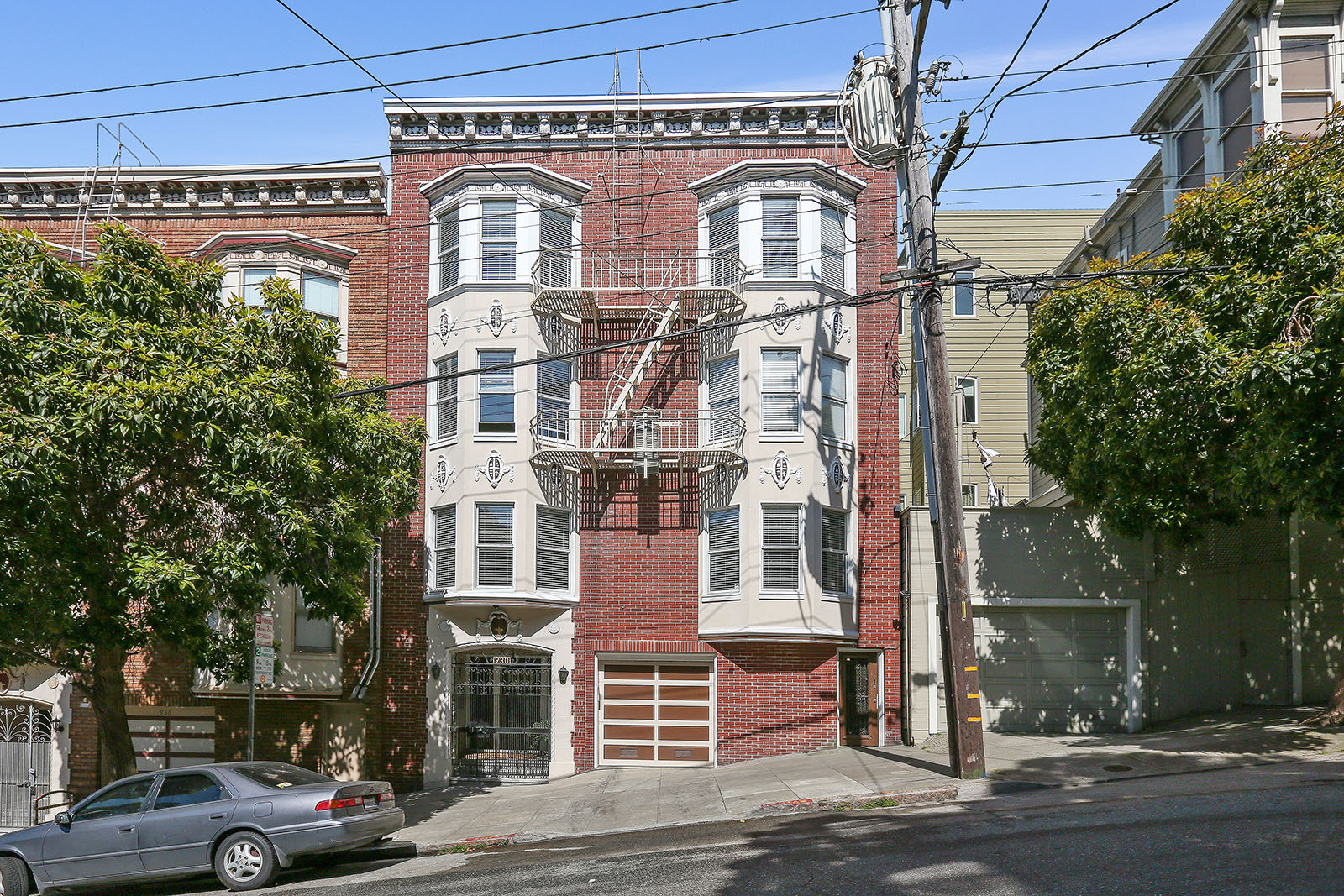 Image number 1 for slideshow of 930 Scott Street #6