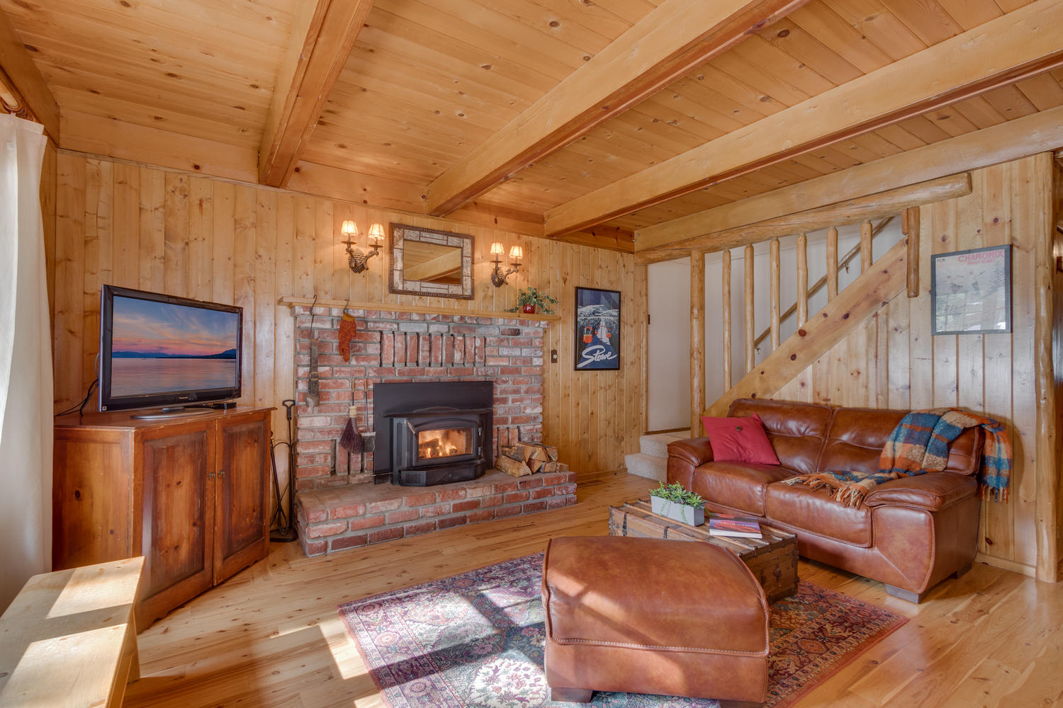 Image number 3 for slideshow of 810 Evergreen Way