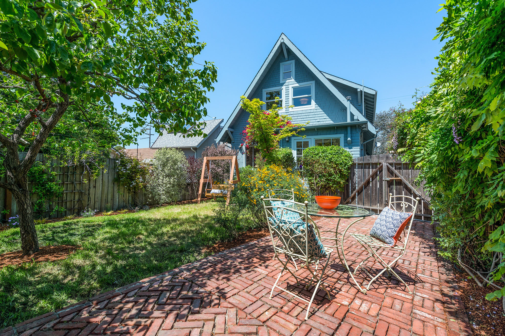 Image number 4 for slideshow of 2210 Derby Street