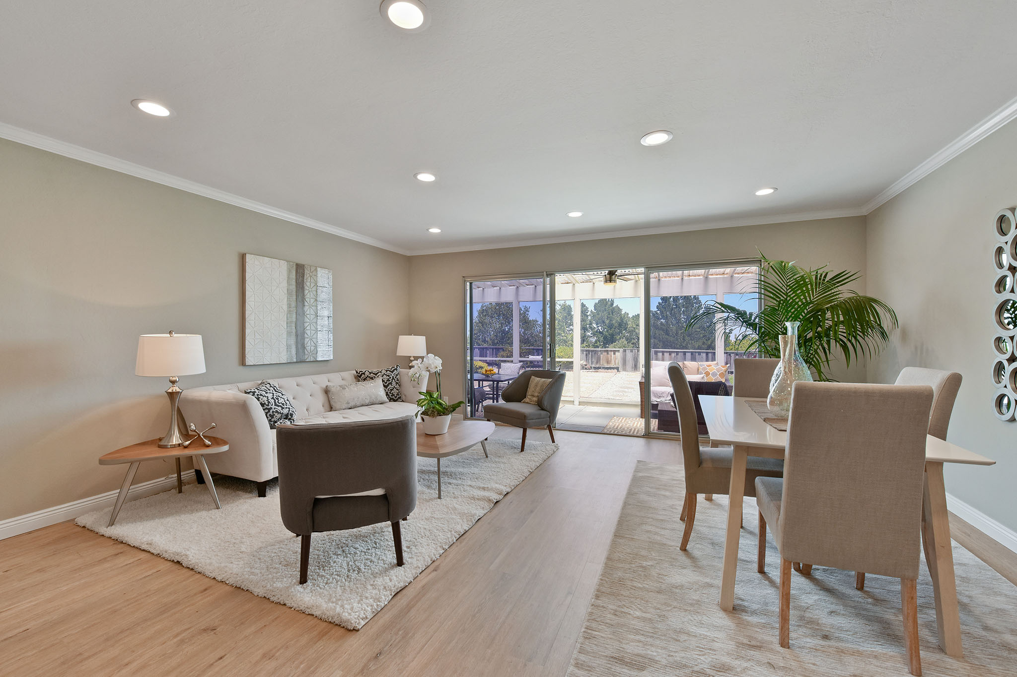 Image number 2 for slideshow of 13270 Clairepointe Way