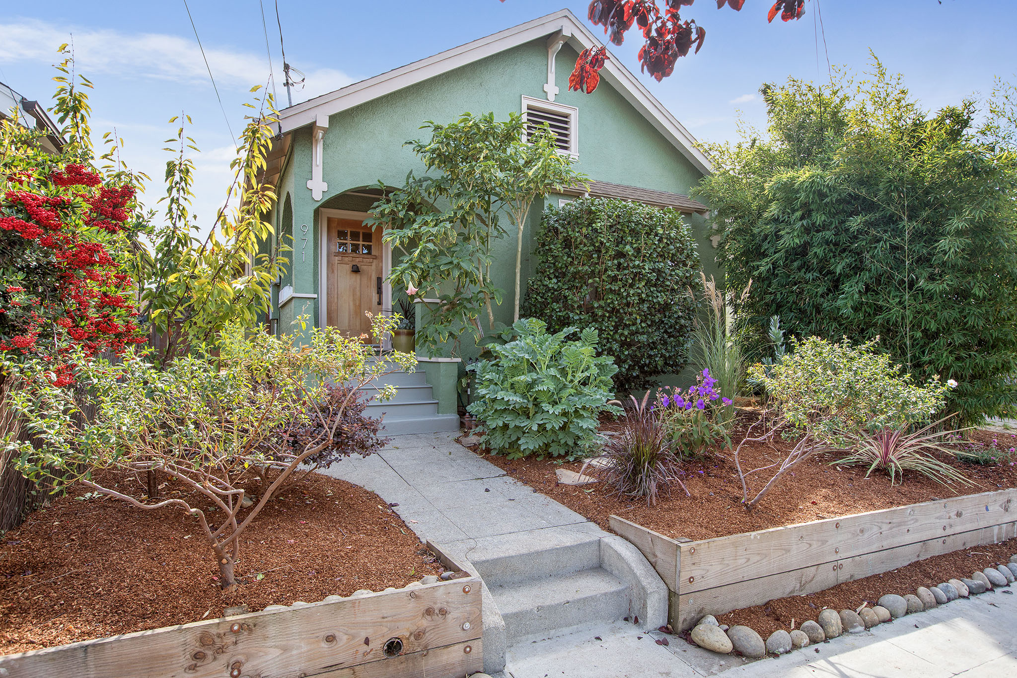 Image number 1 for slideshow of 971 62nd Street Oakland