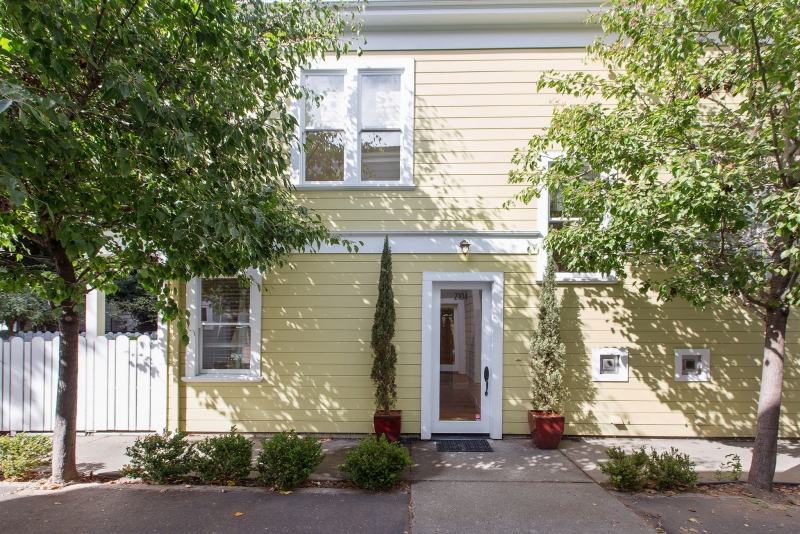 2104 6th Street