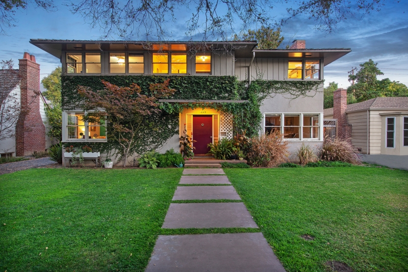 1882 University Avenue