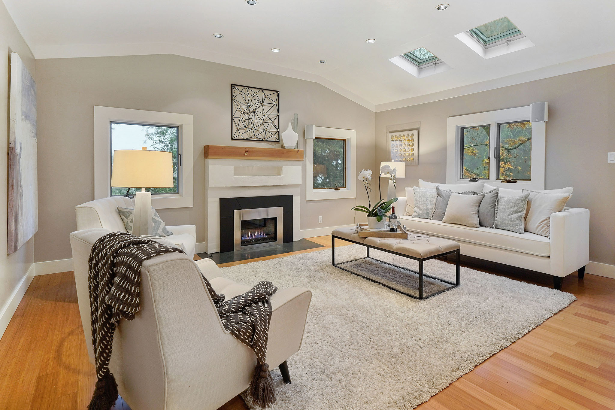 Image number 2 for slideshow of 41 Bosque Avenue, Fairfax