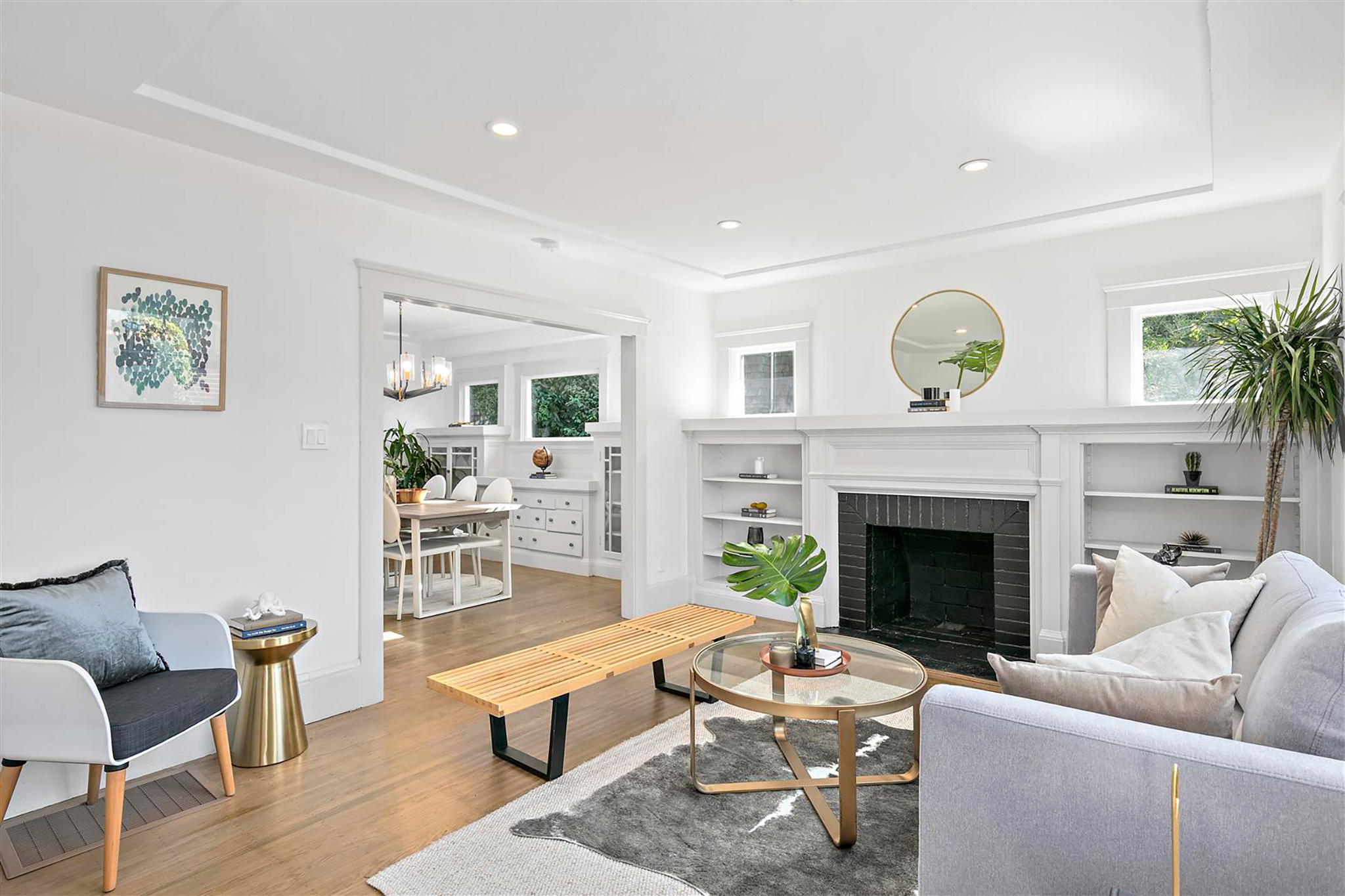 Image number 4 for slideshow of 1618 Francisco Street