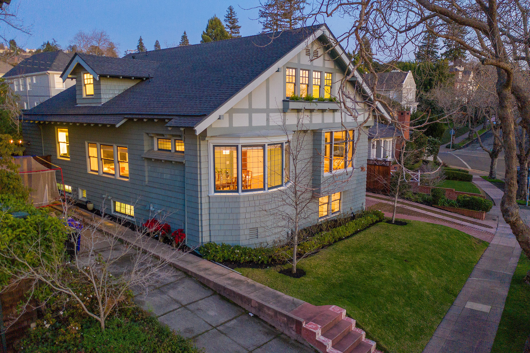 Image number 2 for slideshow of 138 Bonita Avenue