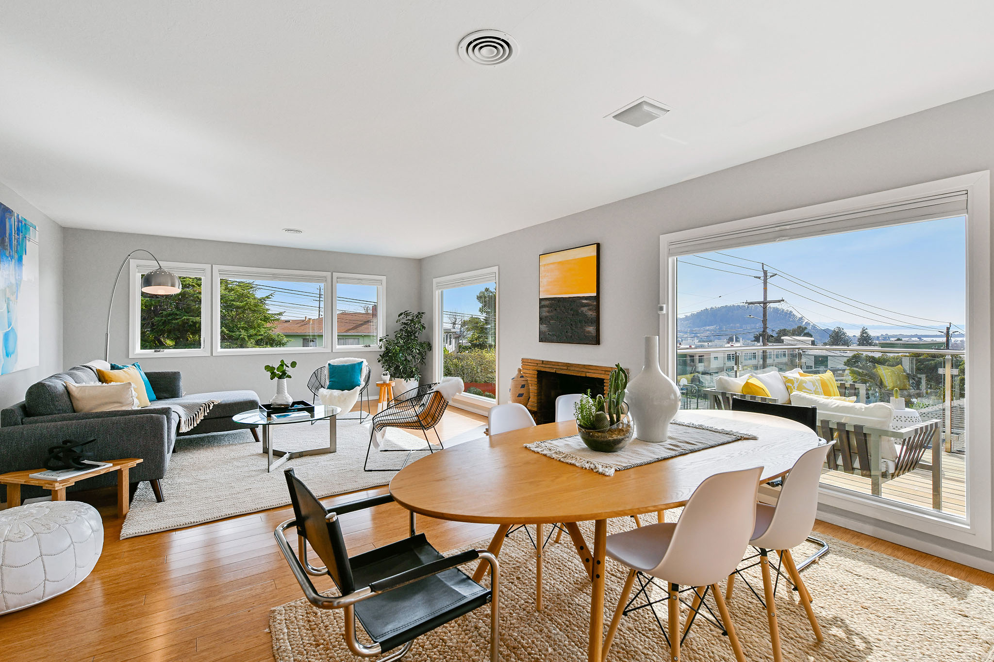 Image number 4 for slideshow of 701 Colusa Avenue, El Cerrito