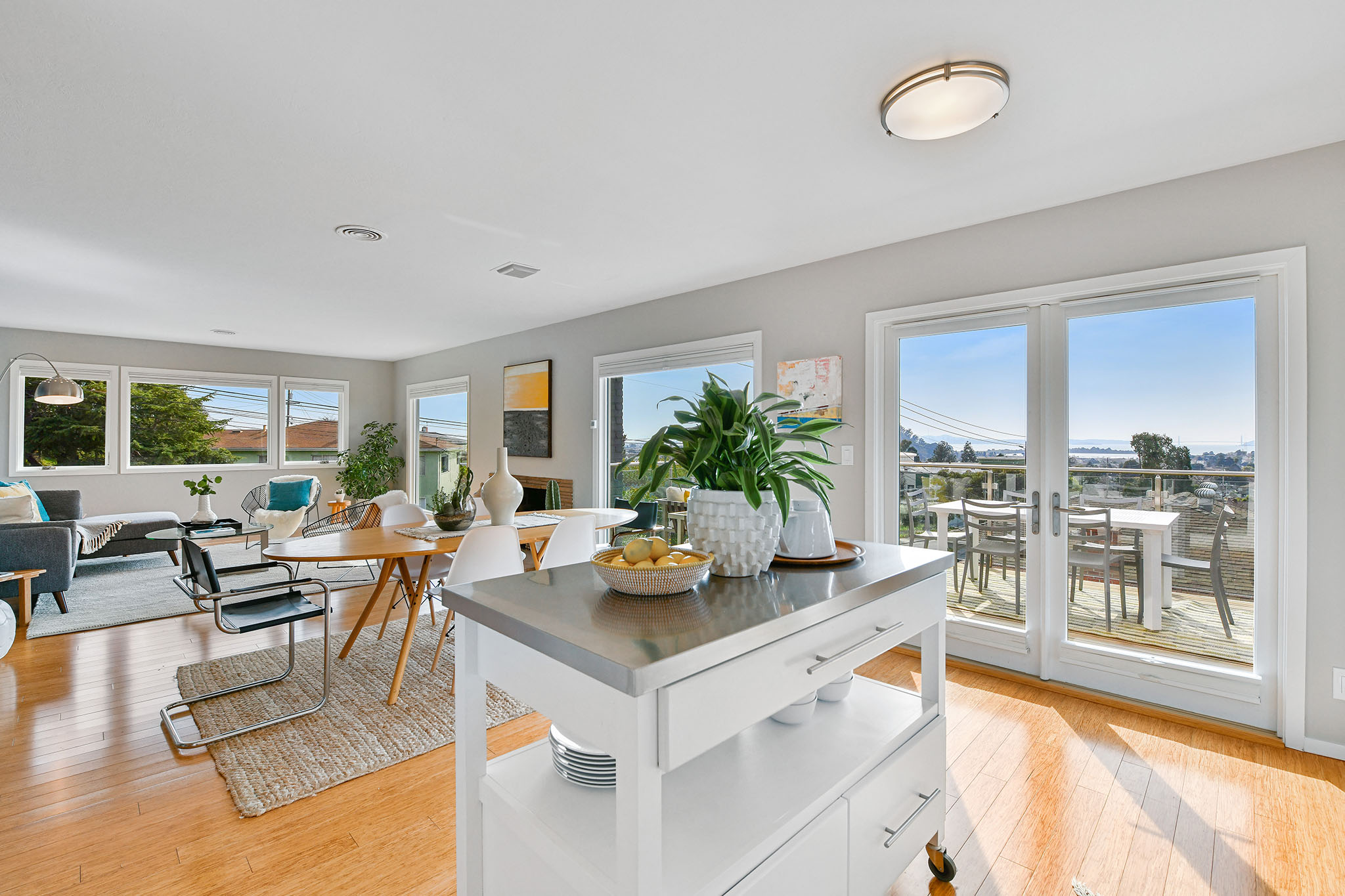 Image number 3 for slideshow of 701 Colusa Avenue, El Cerrito