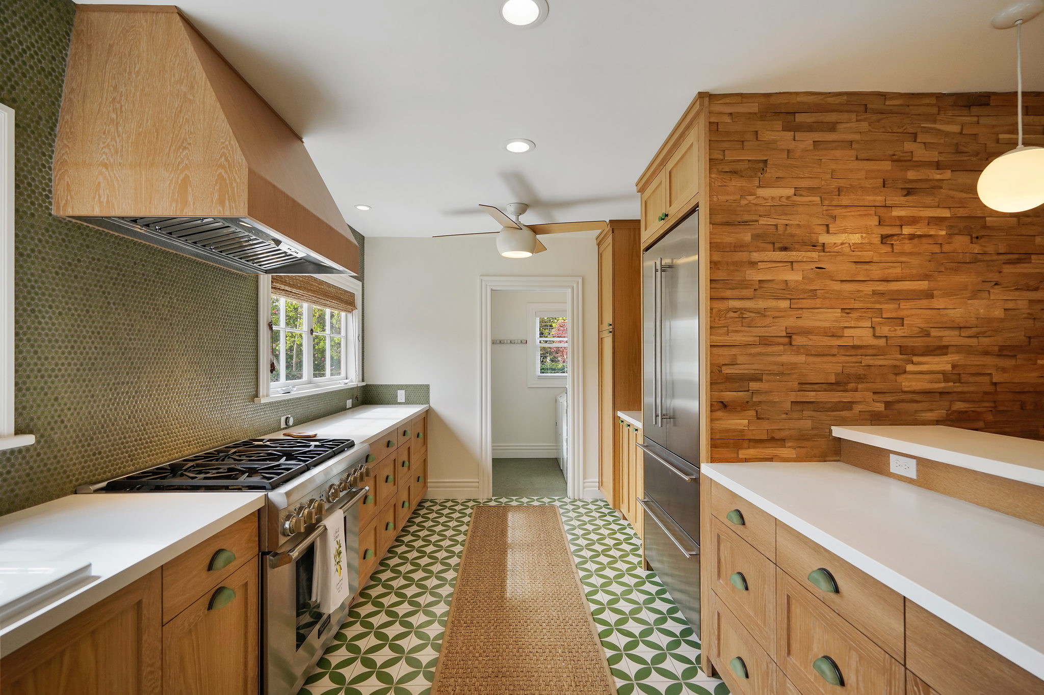 Image number 3 for slideshow of 5915 Chabot Crest -