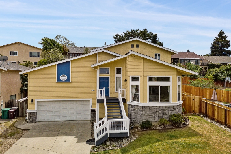 Cover Image for 3237 Ridge Crest Court presented by Darryl Chew