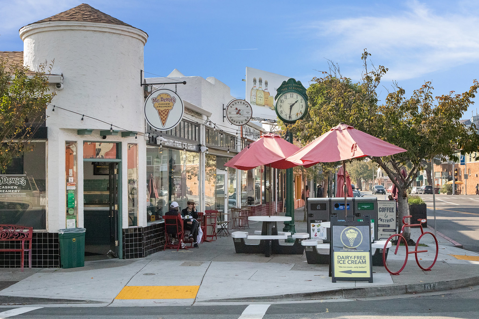 Neighborhood Gallery