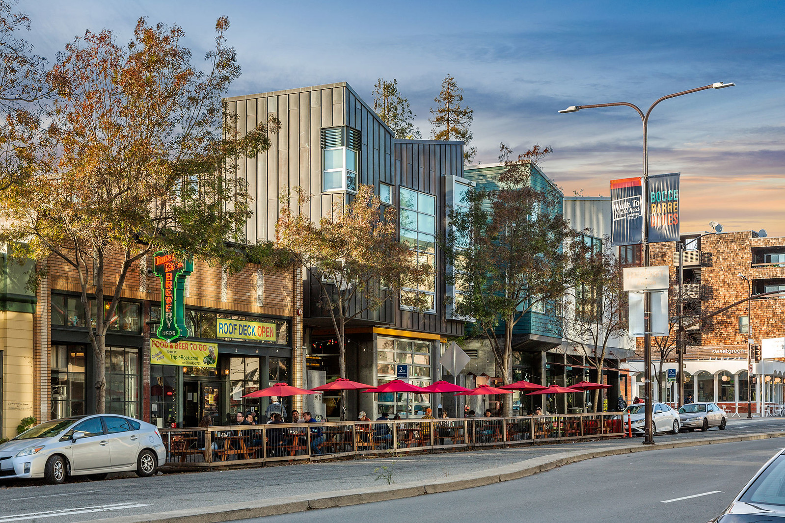 Cover Image for 1635 Scenic Avenue #3 presented by Souza &  Niroomand Team