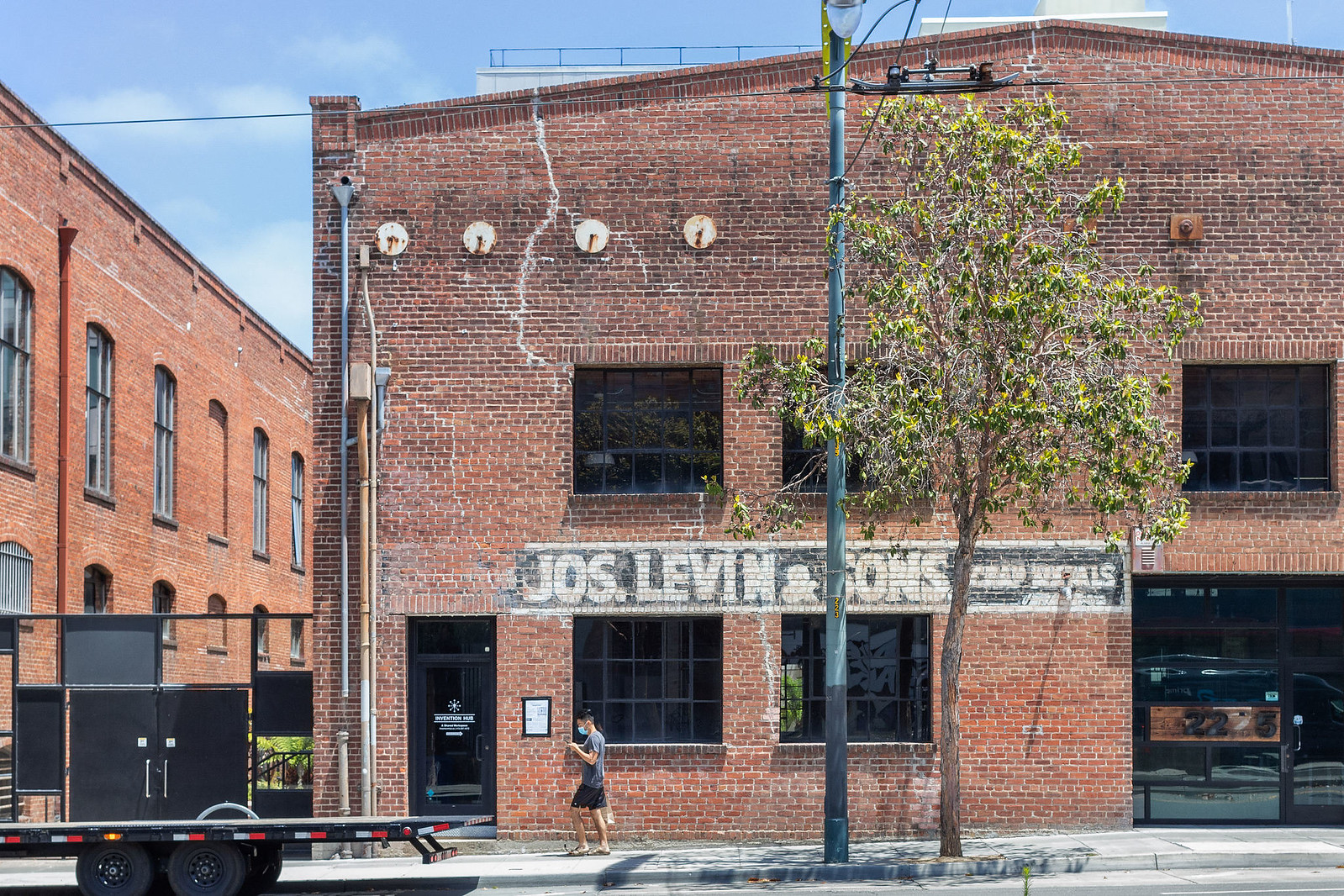 Neighborhood Gallery
