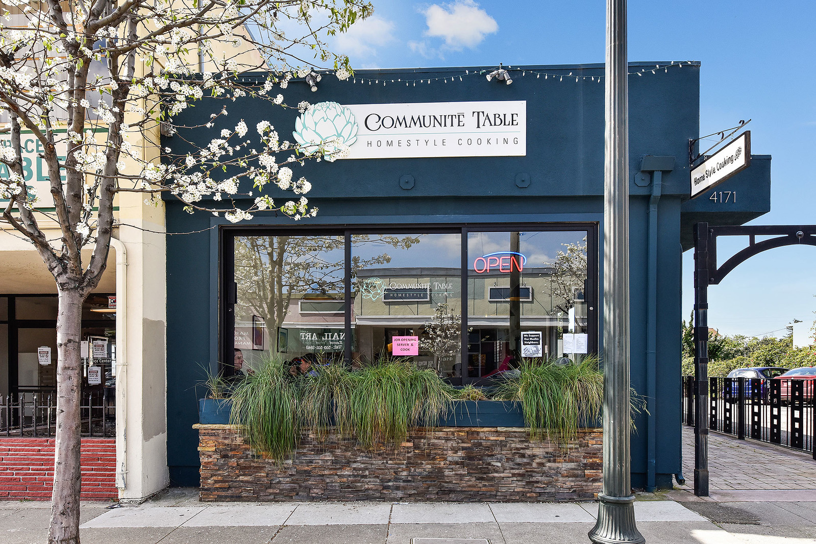 Cover Image for 3277 School St, Oakland 94602 presented by Sheila Gallagher