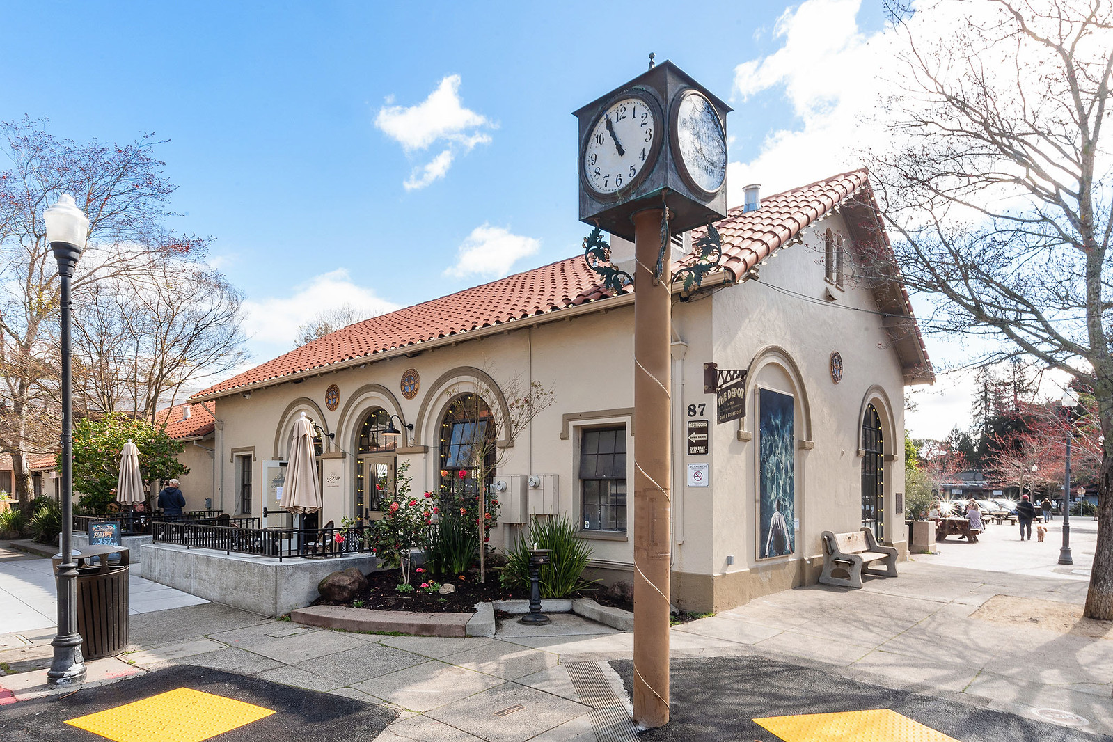 Neighborhood Gallery