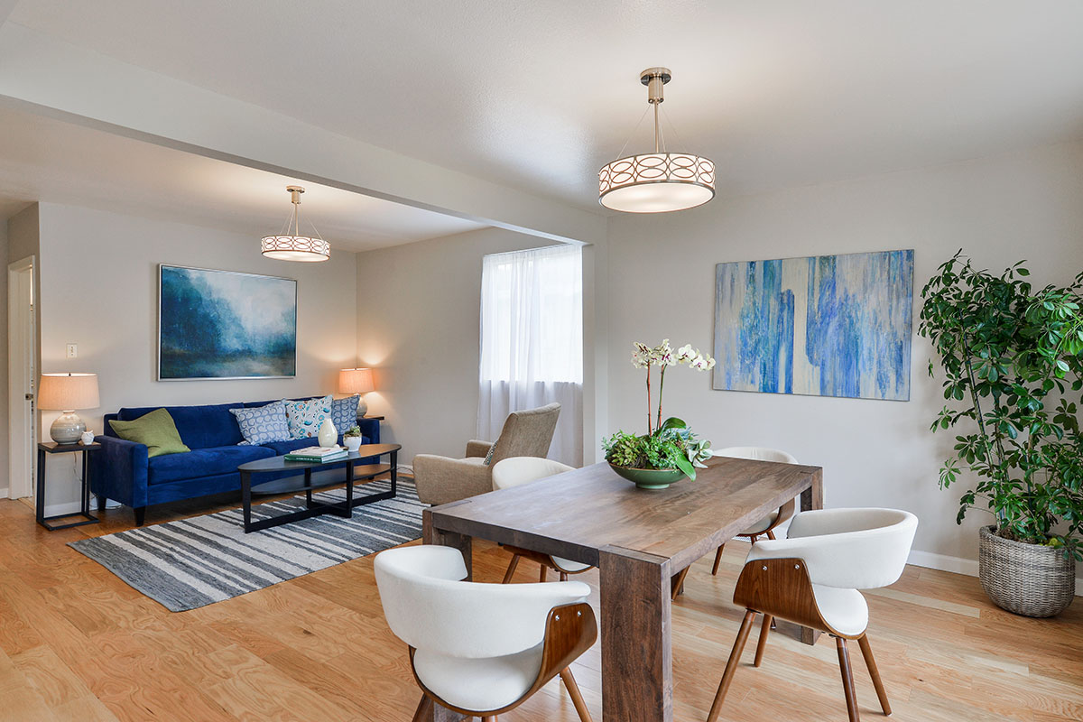 Image number 2 for slideshow of 911 46th St.